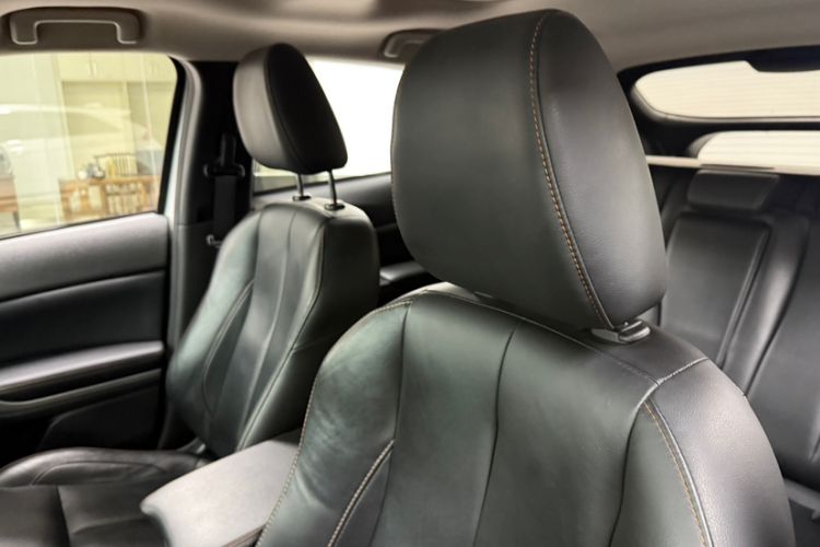 Used Mitsubishi Eclipse Cross 2018 1.5T CVT Two-Wheel Drive Dream Edition Interior 2
