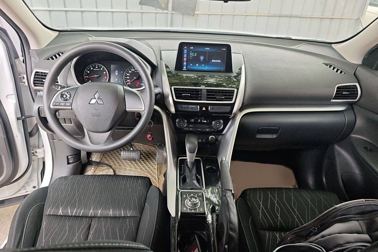 Used Mitsubishi Eclipse Cross 2018 1.5T CVT Two-Wheel Drive Fearless Edition Interior 2
