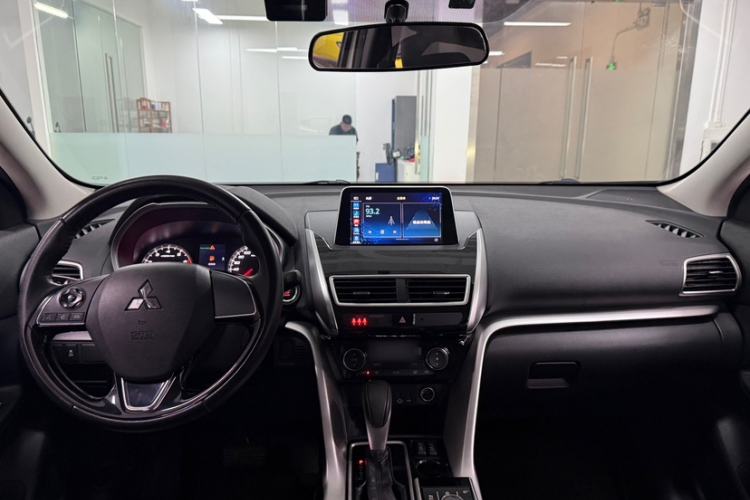 Used Mitsubishi Eclipse Cross 2018 1.5T CVT Two-Wheel Drive Dream Edition Interior 3