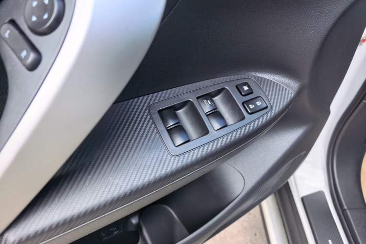 Used Mitsubishi Eclipse Cross 2018 1.5T Manual Two-Wheel Drive Youth Edition Interior 3