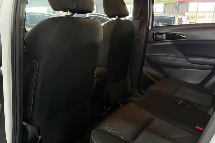 Used Mitsubishi Eclipse Cross 2018 1.5T CVT Two-Wheel Drive Dream Edition Interior 3