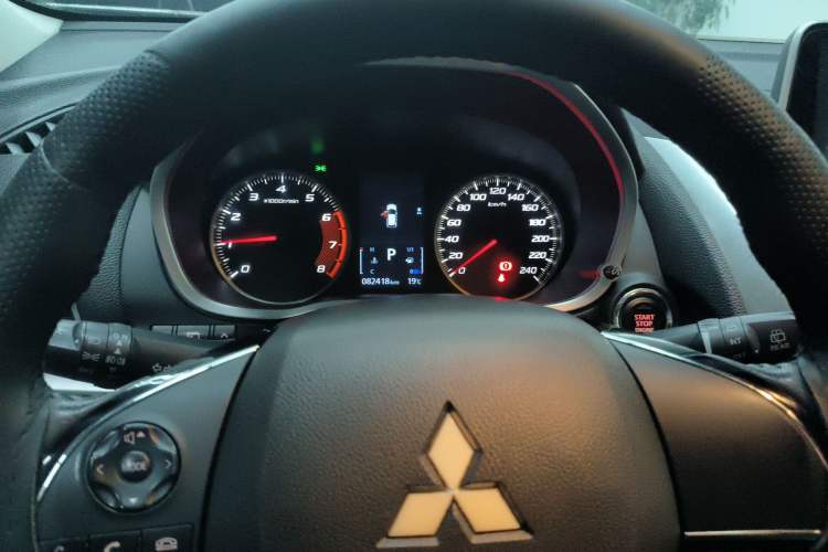 Used Mitsubishi Eclipse Cross 2018 1.5T CVT Two-Wheel Drive Dream Edition Interior 4
