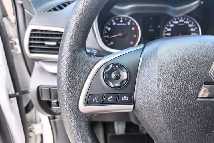 Used Mitsubishi Eclipse Cross 2018 1.5T Manual Two-Wheel Drive Youth Edition Interior 5