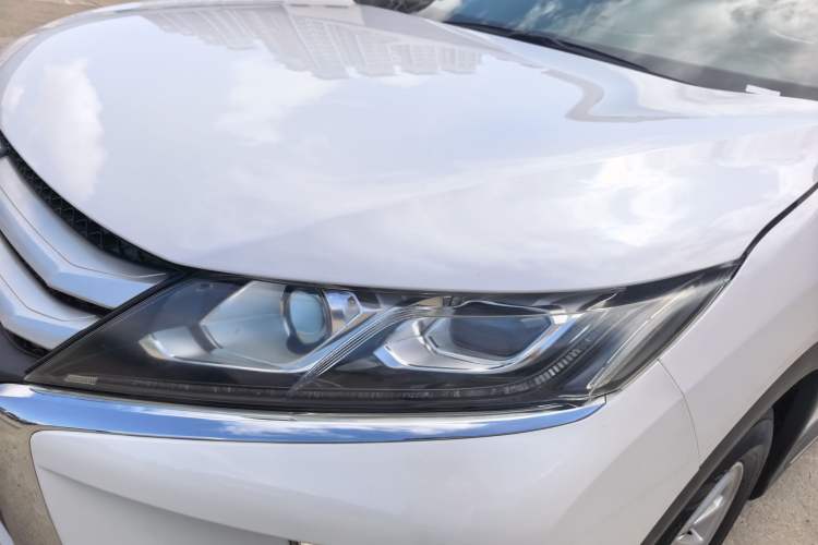 Used Mitsubishi Eclipse Cross 2018 1.5T Manual Two-Wheel Drive Youth Edition Left Front Headlight
