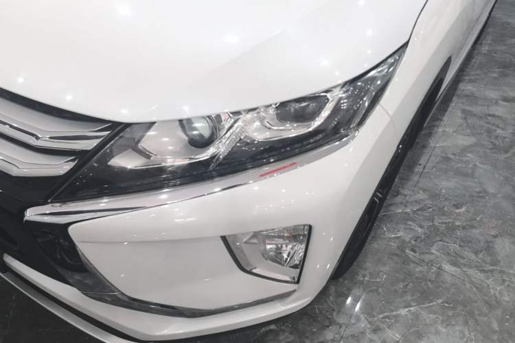 Used Mitsubishi Eclipse Cross 2018 1.5T CVT Two-Wheel Drive Dream Edition Left Front Headlight