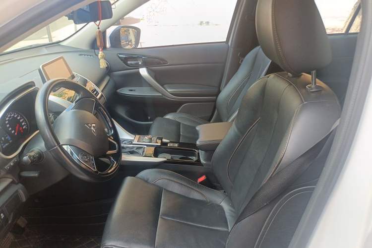 Used Mitsubishi Eclipse Cross 2018 1.5T CVT Two-Wheel Drive Dream Edition Left Front Seat
