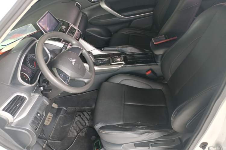 Used Mitsubishi Eclipse Cross 2018 1.5T CVT Two-Wheel Drive Fearless Edition Left Front Seat