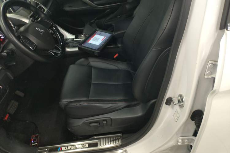 Used Mitsubishi Eclipse Cross 2018 1.5T CVT Two-Wheel Drive Dream Edition Left Front Seat