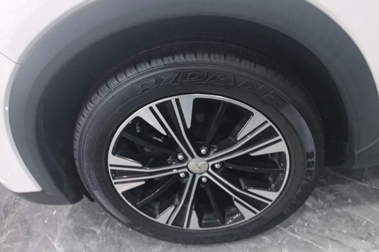 Used Mitsubishi Eclipse Cross 2018 1.5T CVT Two-Wheel Drive Dream Edition Left Front Wheel Hub