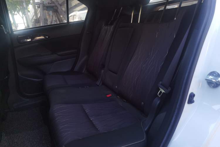 Used Mitsubishi Eclipse Cross 2018 1.5T CVT Two-Wheel Drive Fearless Edition Left Rear Seat