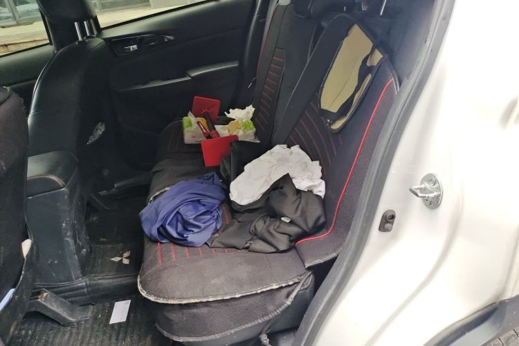 Used Mitsubishi Eclipse Cross 2018 1.5T CVT Two-Wheel Drive Dream Edition Left Rear Seat