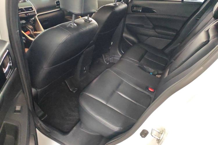 Used Mitsubishi Eclipse Cross 2018 1.5T CVT Two-Wheel Drive Fearless Edition Left Rear Seat