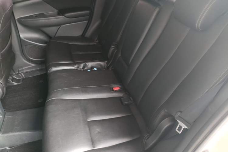 Used Mitsubishi Eclipse Cross 2018 1.5T CVT Two-Wheel Drive Fearless Edition Left Rear Seat