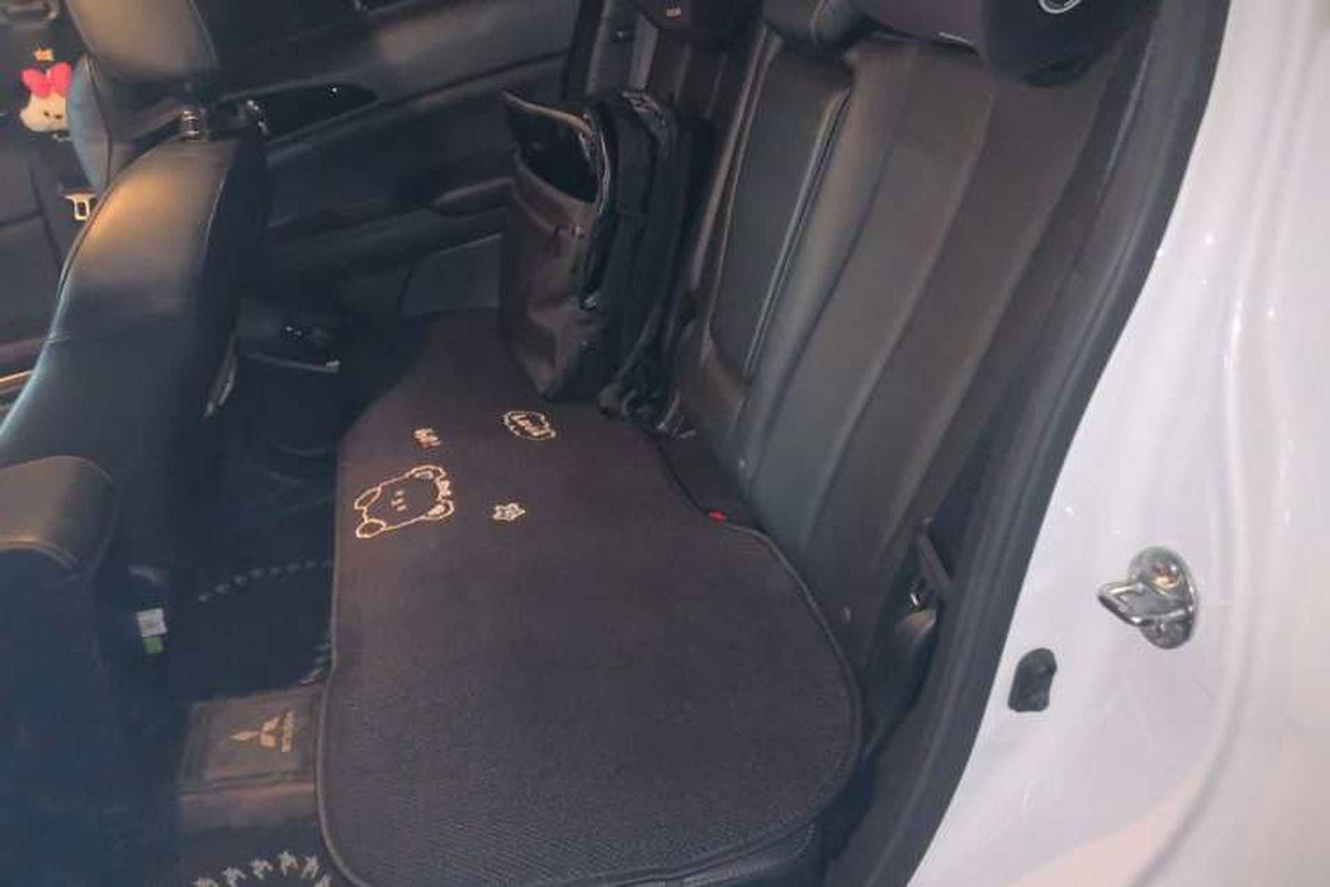 Used Mitsubishi Eclipse Cross 2018 1.5T CVT Two-Wheel Drive Dream Edition Left Rear Seat