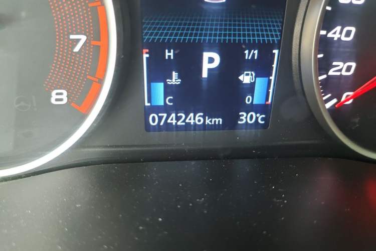 Used Mitsubishi Eclipse Cross 2018 1.5T CVT Two-Wheel Drive Fearless Edition Odometer Close Up
