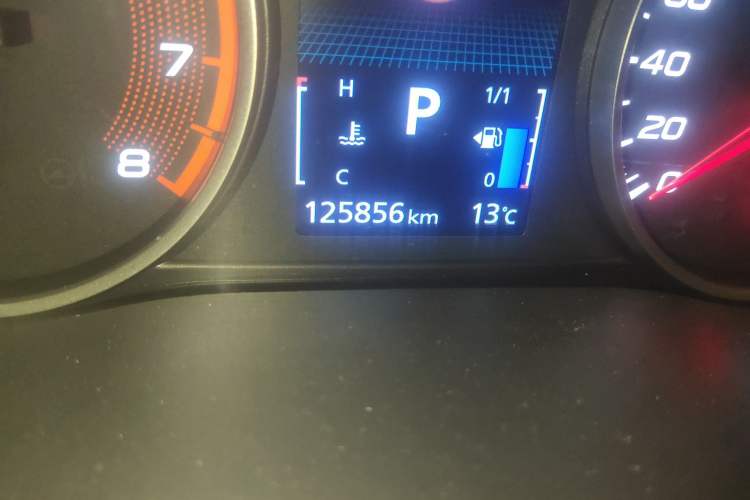 Used Mitsubishi Eclipse Cross 2018 1.5T CVT Two-Wheel Drive Dream Edition Odometer Close Up