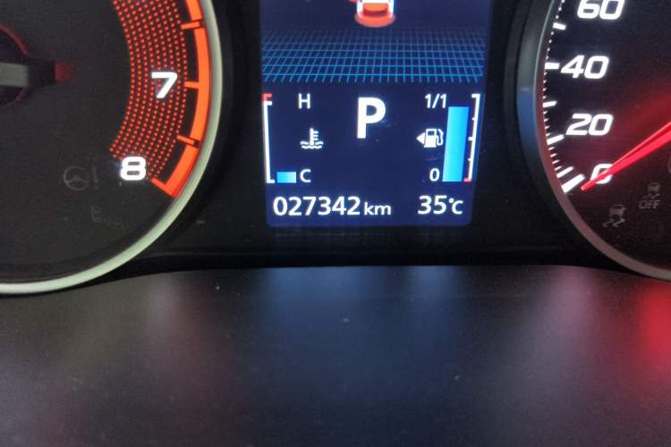 Used Mitsubishi Eclipse Cross 2018 1.5T CVT Two-Wheel Drive Belief Edition Odometer Close Up