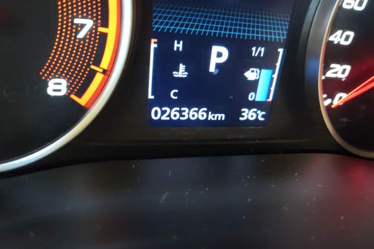 Used Mitsubishi Eclipse Cross 2018 1.5T CVT Two-Wheel Drive Fearless Edition Odometer Close Up