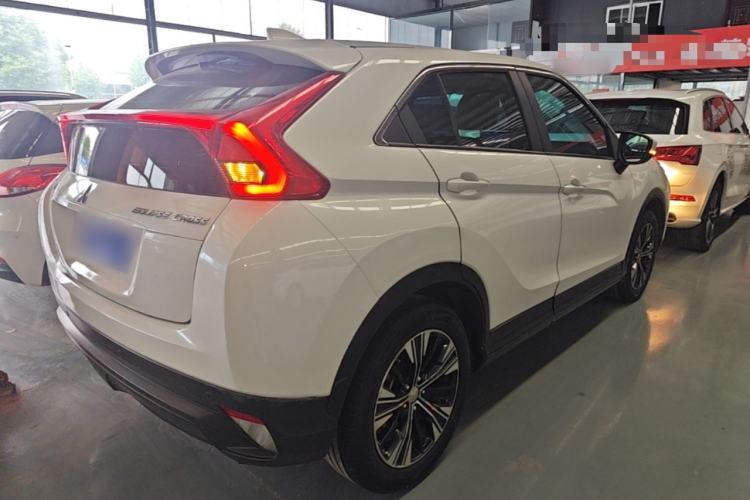 Used Mitsubishi Eclipse Cross 2018 1.5T CVT Two-Wheel Drive Fearless Edition Rear Right 45 Deg