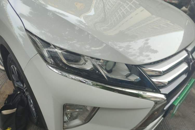 Used Mitsubishi Eclipse Cross 2018 1.5T CVT Two-Wheel Drive Dream Edition Right Front Headlight