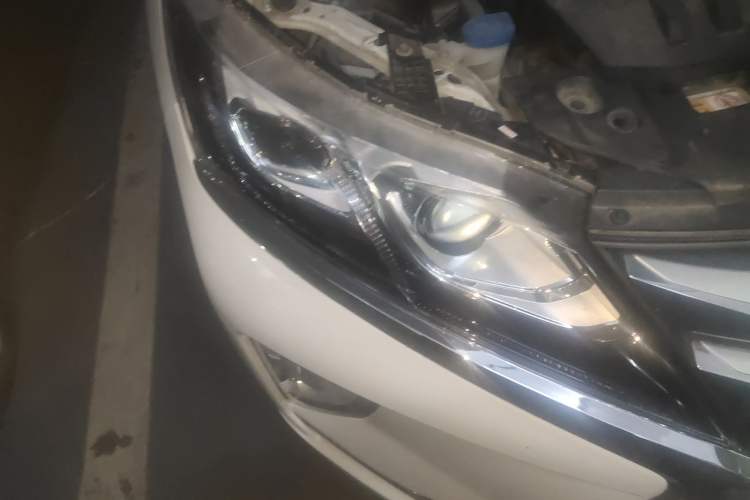 Used Mitsubishi Eclipse Cross 2018 1.5T CVT Two-Wheel Drive Dream Edition Right Front Headlight