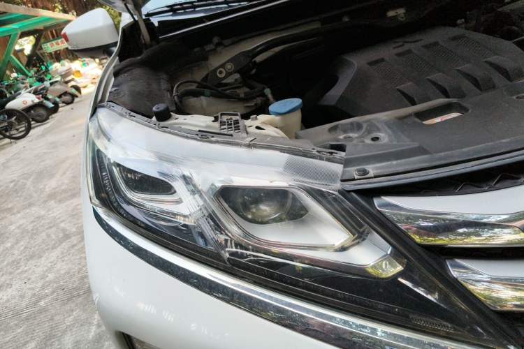 Used Mitsubishi Eclipse Cross 2018 1.5T CVT Two-Wheel Drive Belief Edition Right Front Headlight