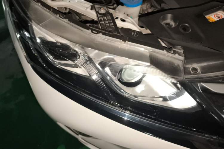 Used Mitsubishi Eclipse Cross 2018 1.5T CVT Two-Wheel Drive Dream Edition Right Front Headlight