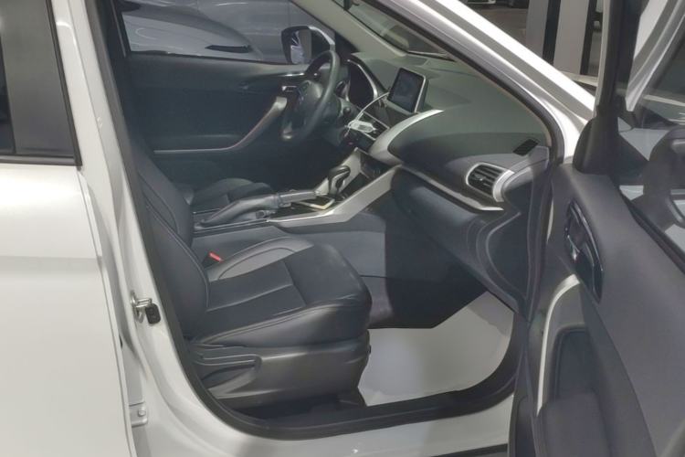 Used Mitsubishi Eclipse Cross 2018 1.5T CVT Two-Wheel Drive Dream Edition Right Front Seat