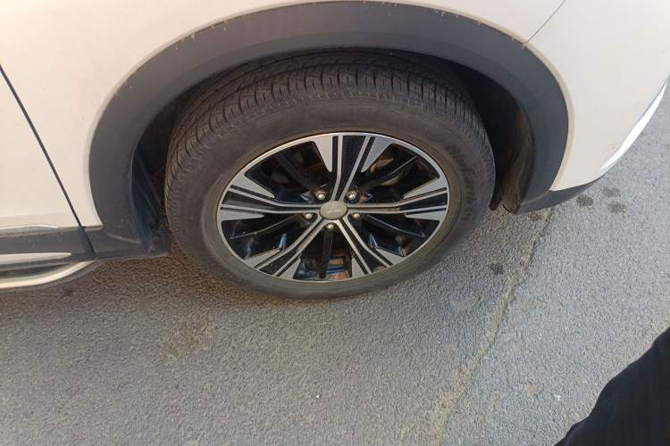 Used Mitsubishi Eclipse Cross 2018 1.5T CVT Two-Wheel Drive Dream Edition Right Front Wheel Hub
