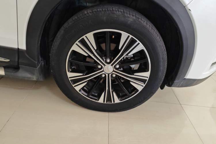 Used Mitsubishi Eclipse Cross 2018 1.5T CVT Two-Wheel Drive Fearless Edition Right Front Wheel Hub