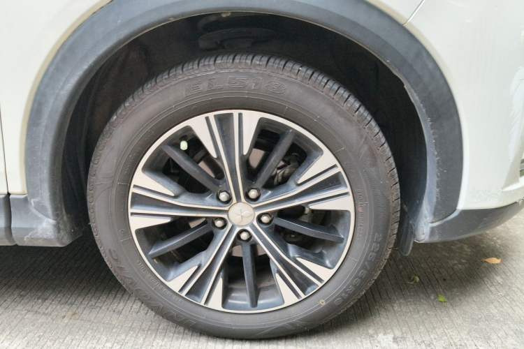 Used Mitsubishi Eclipse Cross 2018 1.5T CVT Two-Wheel Drive Belief Edition Right Front Wheel Hub