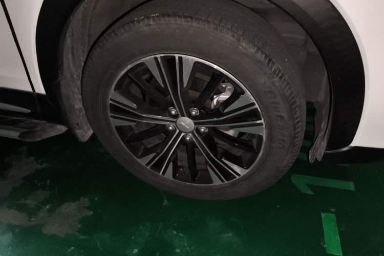 Used Mitsubishi Eclipse Cross 2018 1.5T CVT Two-Wheel Drive Dream Edition Right Front Wheel Hub