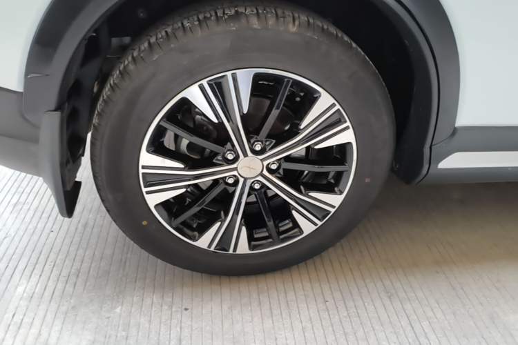 Used Mitsubishi Eclipse Cross 2018 1.5T CVT Two-Wheel Drive Dream Edition Right Rear Wheel Hub