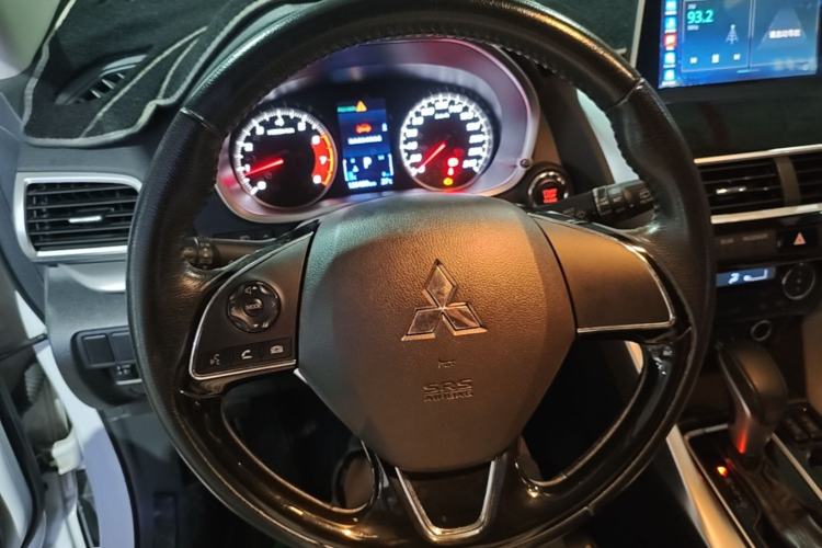 Used Mitsubishi Eclipse Cross 2018 1.5T CVT Two-Wheel Drive Dream Edition Steering Wheel