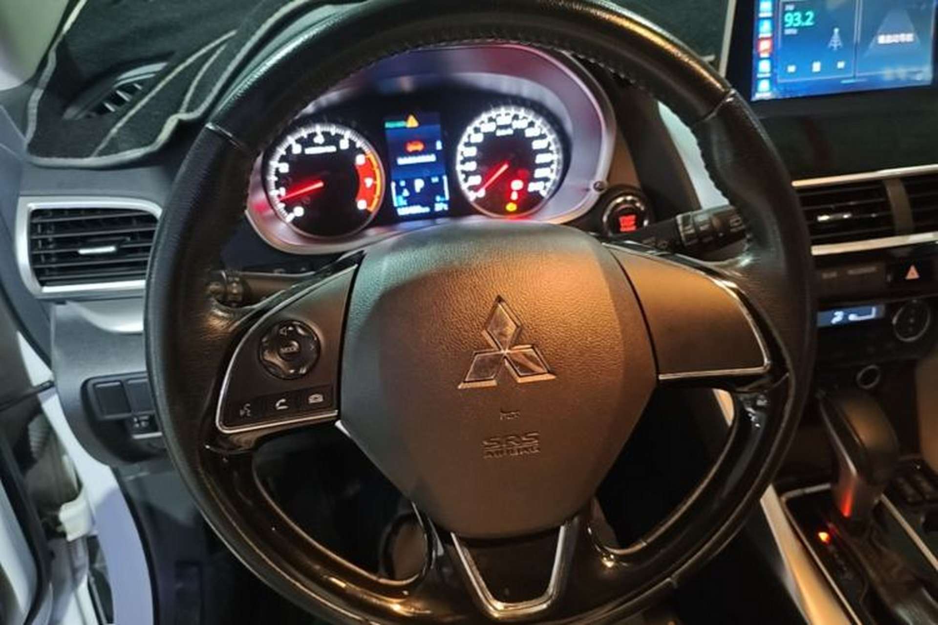 Used Mitsubishi Eclipse Cross 2018 1.5T CVT Two-Wheel Drive Dream Edition Steering Wheel