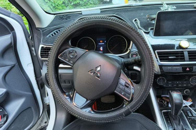 Used Mitsubishi Eclipse Cross 2018 1.5T CVT Two-Wheel Drive Belief Edition Steering Wheel