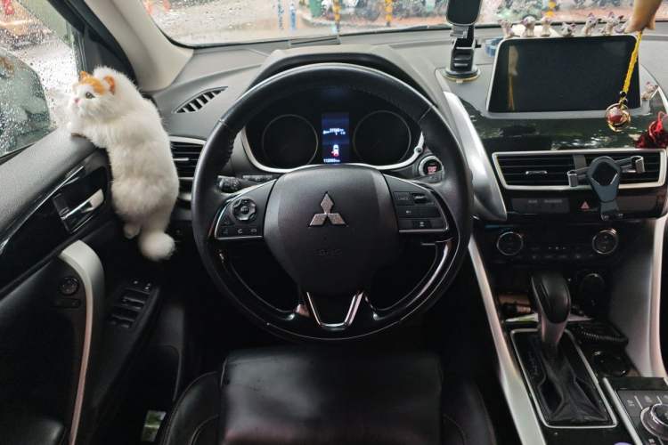 Used Mitsubishi Eclipse Cross 2018 1.5T CVT Two-Wheel Drive Belief Edition Steering Wheel