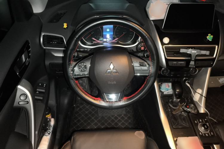 Used Mitsubishi Eclipse Cross 2018 1.5T CVT Two-Wheel Drive Dream Edition Steering Wheel