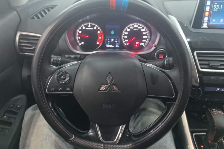 Used Mitsubishi Eclipse Cross 2018 1.5T CVT Two-Wheel Drive Dream Edition Steering Wheel
