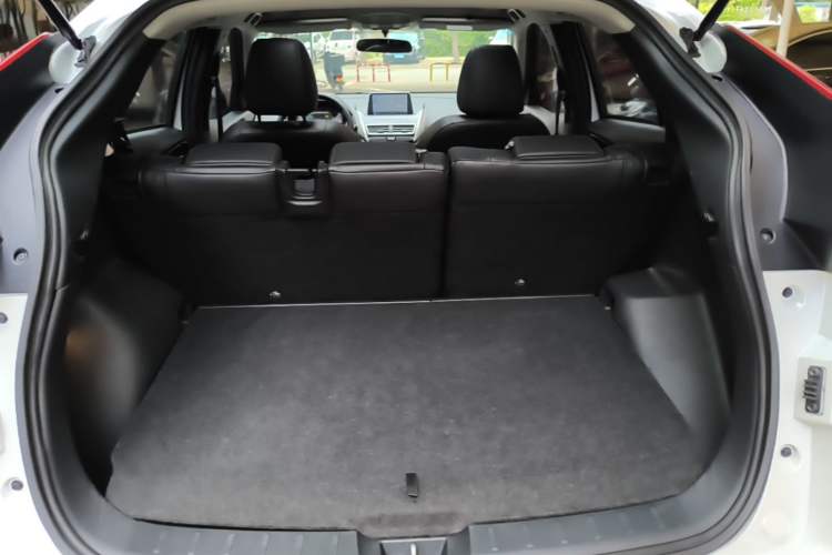 Used Mitsubishi Eclipse Cross 2018 1.5T CVT Two-Wheel Drive Dream Edition Trunk