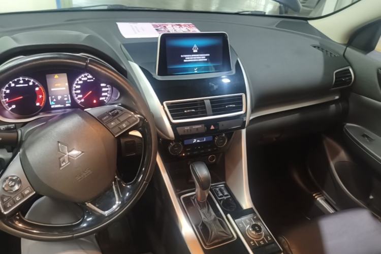 Used Mitsubishi Eclipse Cross 2019 1.5T CVT Two-Wheel Drive Belief Edition China VI Standard Center Console