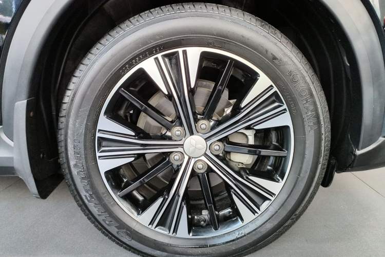 Used Mitsubishi Eclipse Cross 2019 1.5T CVT Two-Wheel Drive Belief Edition China VI Standard Exterior 5