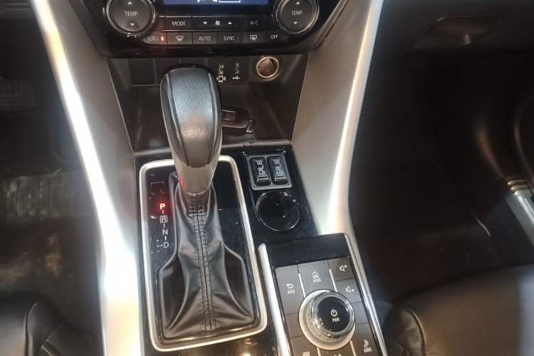Used Mitsubishi Eclipse Cross 2019 1.5T CVT Two-Wheel Drive Belief Edition China VI Standard Gear Lever
