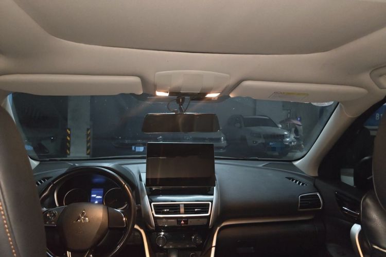 Used Mitsubishi Eclipse Cross 2019 1.5T CVT Two-Wheel Drive Dream Edition China VI Standard Headliner