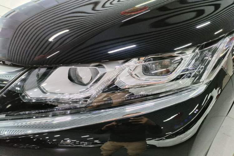 Used Mitsubishi Eclipse Cross 2019 1.5T CVT Two-Wheel Drive Belief Edition China VI Standard Left Front Headlight