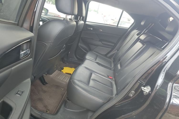 Used Mitsubishi Eclipse Cross 2019 1.5T CVT Two-Wheel Drive Dream Edition China VI Standard Left Rear Seat