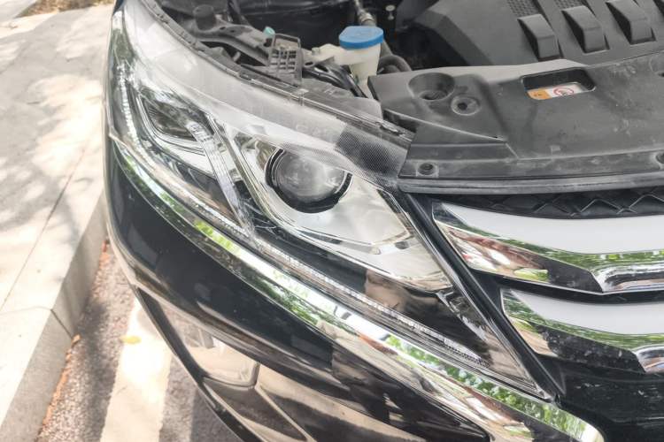 Used Mitsubishi Eclipse Cross 2019 1.5T CVT Two-Wheel Drive Dream Edition China VI Standard Right Front Headlight
