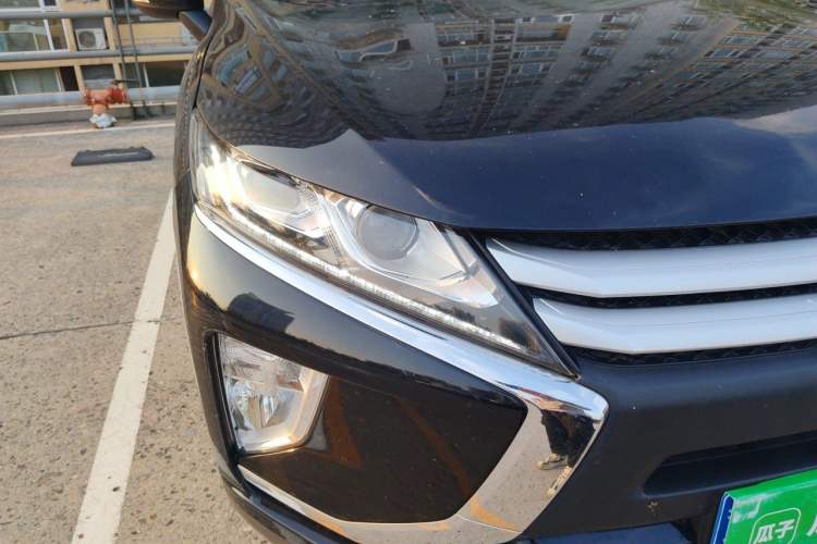 Used Mitsubishi Eclipse Cross 2019 1.5T CVT Two-Wheel Drive Fearless Edition China VI Standard Right Front Headlight
