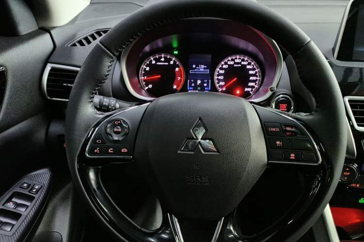 Used Mitsubishi Eclipse Cross 2019 1.5T CVT Two-Wheel Drive Belief Edition China VI Standard Steering Wheel