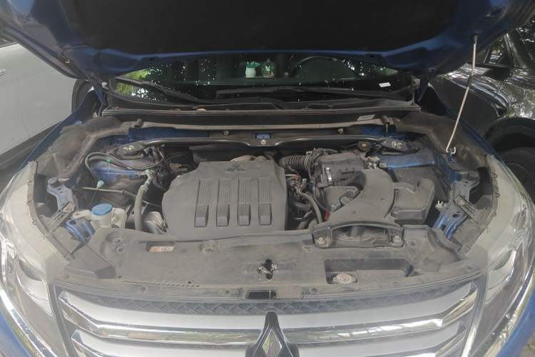Used Mitsubishi Eclipse Cross 2019 1.5T CVT Two-Wheel Drive Belief Edition China VI Standard Engine Bay